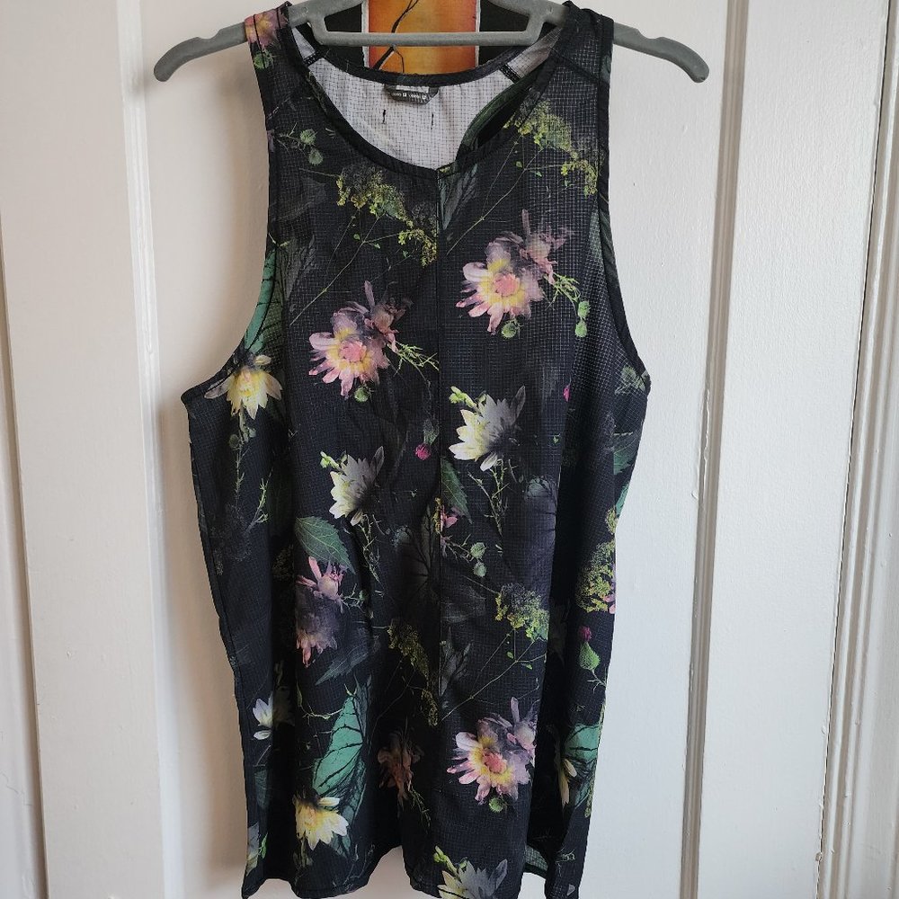 Oiselle Passport racerback Moody Floral Tank